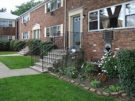 Colonial Heights Apartments