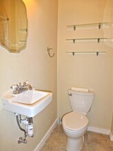 232 Cambridge St, Unit 9 in Boston, MA - Foto de edificio - Building Photo