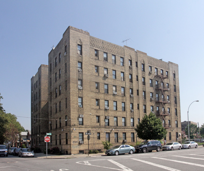 3405 Kings Hwy in Brooklyn, NY - Foto de edificio