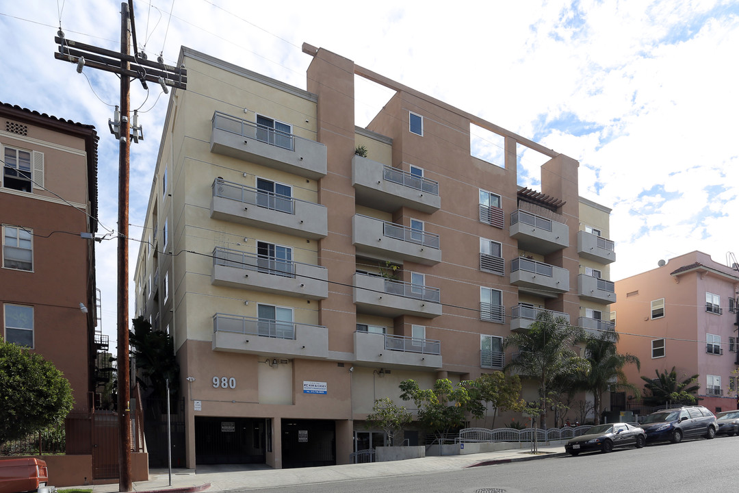 980 S Oxford Ave in Los Angeles, CA - Foto de edificio