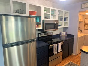 352 Clinton Reef Dr in Port Clinton, OH - Foto de edificio - Building Photo