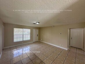 127 Dove Cir in Royal Palm Beach, FL - Building Photo - Building Photo