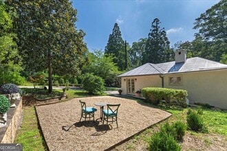 2538 Parkside Dr NE in Atlanta, GA - Foto de edificio - Building Photo