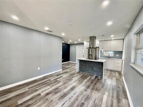 4447 Ivey Ct in Orlando, FL - Building Photo - Building Photo