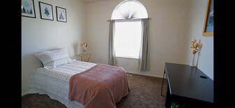 5572 S 4075 W in Roy, UT - Building Photo