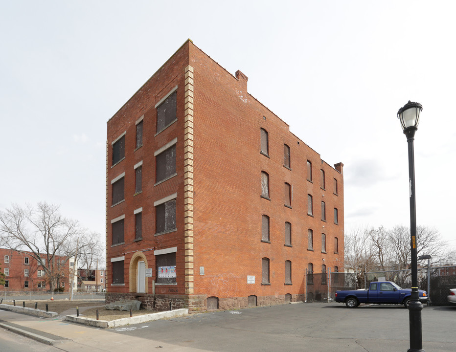 272 Garden St in Hartford, CT - Building Photo