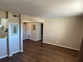 7447 S Yale Ave in Tulsa, OK - Building Photo - Building Photo