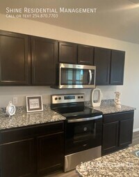 1015 McLellan Dr photo'