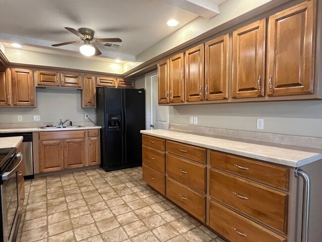 4807 N Mueller Ave in Bethany, OK - Building Photo - Building Photo