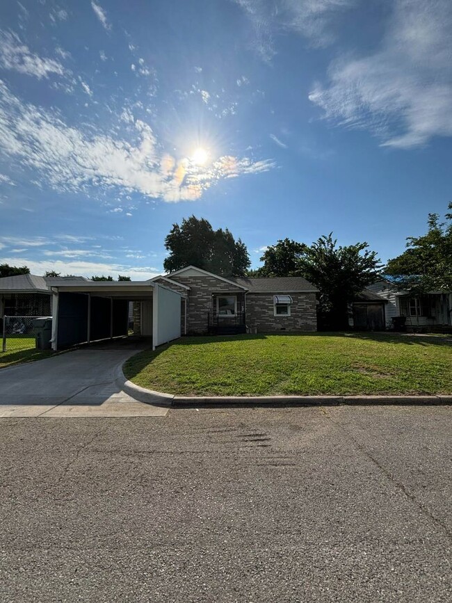 property at 2529 Prentice NW