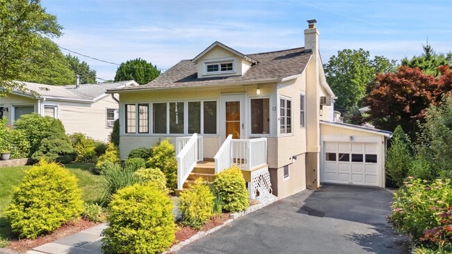 12 Ridgeland Manor in Rye, NY - Building Photo - Building Photo