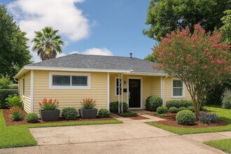2318 Reinerman St in Houston, TX - Building Photo - Building Photo