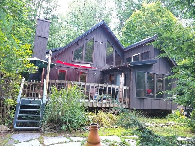 property at 1785 Shorewood Dr