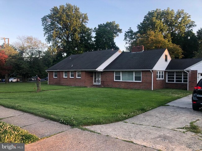 property at 2 Warwick Rd