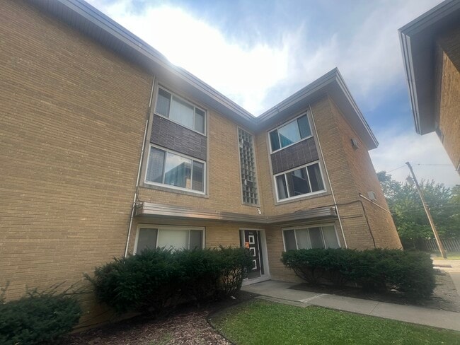 property at 9722 S Kedzie Ave