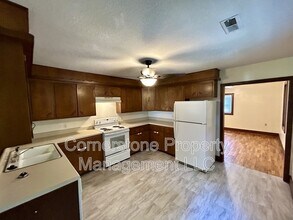 1010 Maple St in Eudora, KS - Building Photo - Building Photo