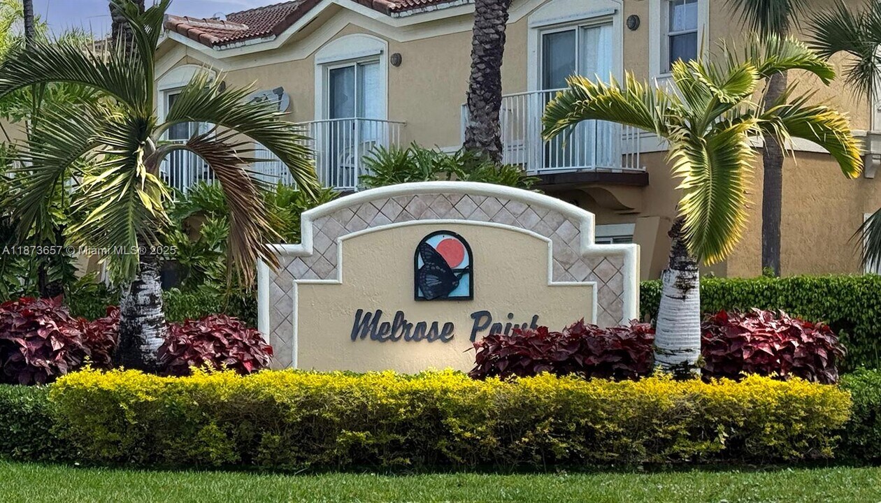 12819 SW 31st Ct in Miramar, FL - Foto de edificio