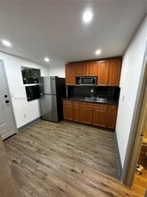 571 SW 71st Pl in Miami, FL - Building Photo - Building Photo