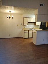 2903 Burning Oak Dr in Austin, TX - Foto de edificio - Building Photo
