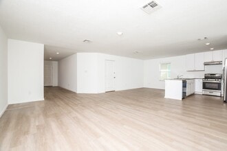 2919 Ruby Crossing in San Antonio, TX - Building Photo - Building Photo