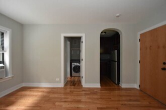 555 W Arlington Pl in Chicago, IL - Foto de edificio - Building Photo