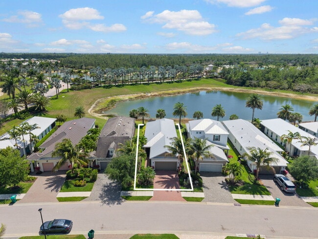 14162 Nautica Ct in Naples, FL - Foto de edificio - Building Photo