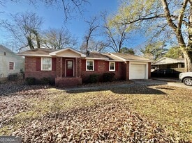 111 Donald Dr in Warner Robins, GA - Building Photo