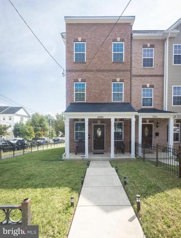 property at 4290 South Capitol Terrace SW