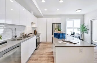 6985-6985 Island Hwy N in Nanaimo, BC - Building Photo - Building Photo