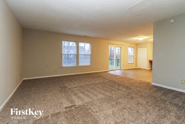 1911 Dutch Elm Dr in Indianapolis, IN - Building Photo - Building Photo