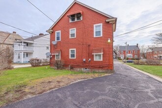 3372 Sutton Rd in Shaker Heights, OH - Foto de edificio - Building Photo