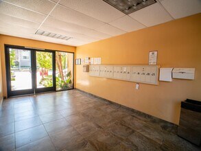 Regal Rita Apartments in Los Angeles, CA - Building Photo - Building Photo