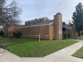 5206 E Liberty Ave in Fresno, CA - Building Photo - Primary Photo