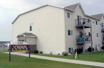 Olivieri Place Apartments in West Fargo, ND - Foto de edificio