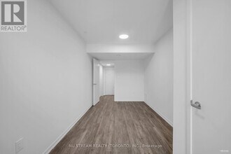 14 Matawin Ln in Richmond Hill, ON - Building Photo - Building Photo