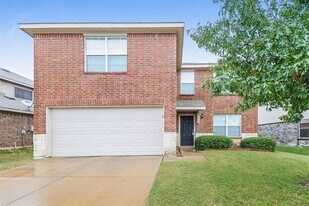 8536 Star Thistle Dr in Fort Worth, TX - Building Photo
