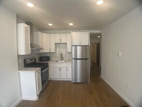 2239 W Oxford St in Philadelphia, PA - Building Photo - Building Photo