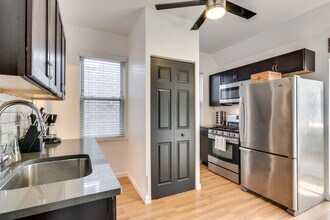 1519 W Superior St in Chicago, IL - Building Photo - Building Photo
