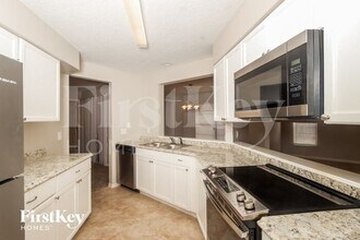 601 Londonderry Cir SE in Palm Bay, FL - Building Photo - Building Photo
