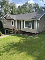 1518 E Crane St in Rossville, GA - Building Photo