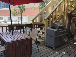 402 M Street NW, Unit Apt A in Washington, DC - Building Photo - Building Photo