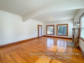 1320 1/2-1317 N Stanley Ave in Los Angeles, CA - Building Photo - Building Photo