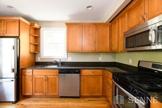 254 Upland Rd, Unit 1B in Cambridge, MA - Foto de edificio - Building Photo