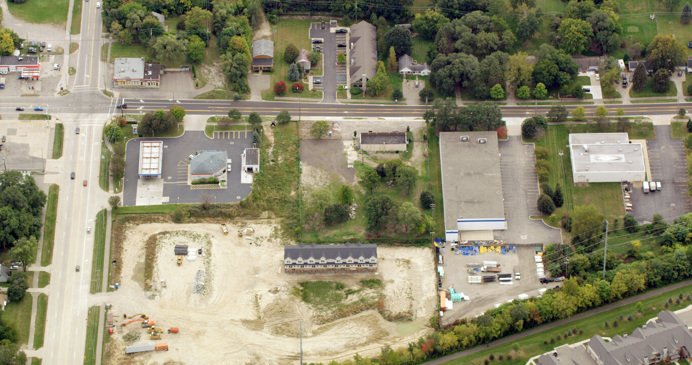 The Townes at Trailways in Auburn Hills, MI - Building Photo