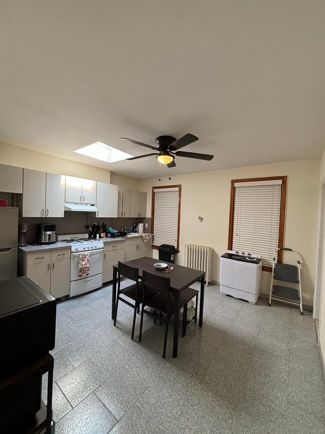 property at 513 Willow Ave