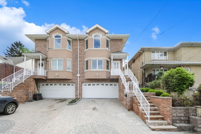 312B 7th St in Palisades Park, NJ - Building Photo - Building Photo