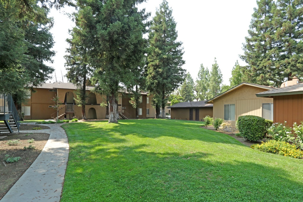 Sunny Gate Apartments in Fresno, CA
