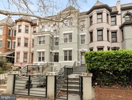 1126 Columbia Rd NW in Washington, DC - Building Photo