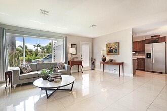 441 NE 24th St in Boca Raton, FL - Foto de edificio - Building Photo