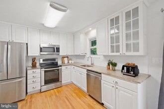 6234 9th St in Chesapeake Beach, MD - Foto de edificio - Building Photo